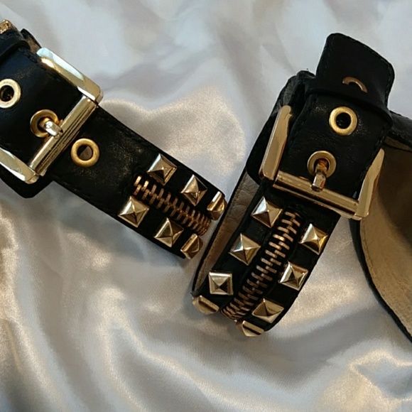 RARE **MICHAEL KORS~ HOT~GOLD STUDDED LEATHER HEELS 9.5 - Picture 4 of 6